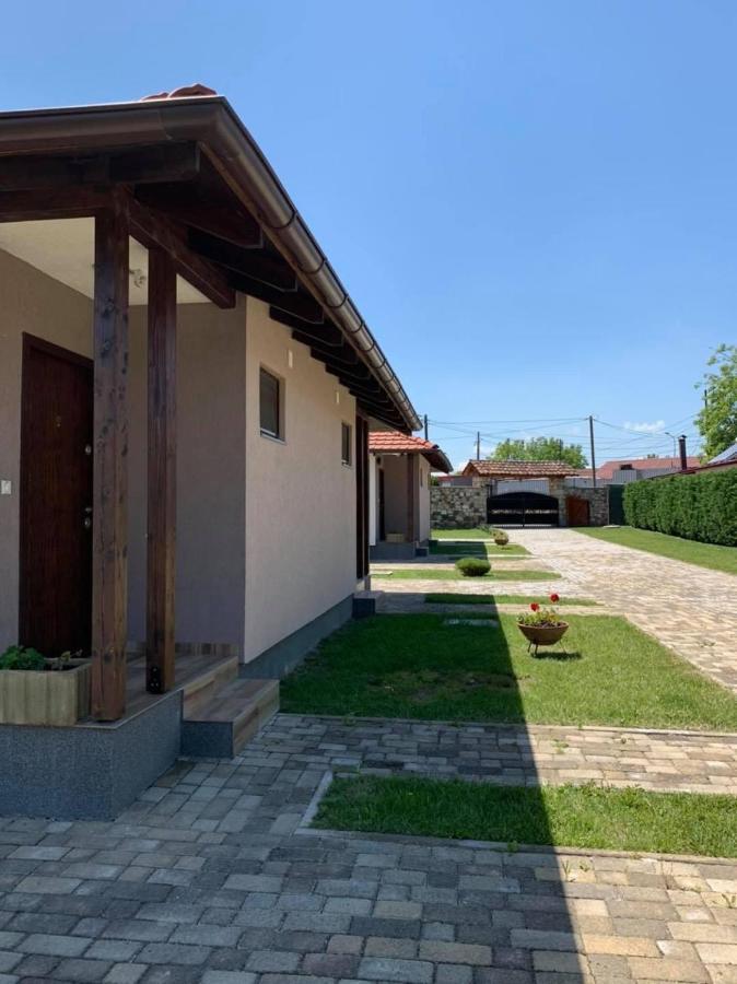 סקופיה Konak Nestor Bungalows מראה חיצוני תמונה
